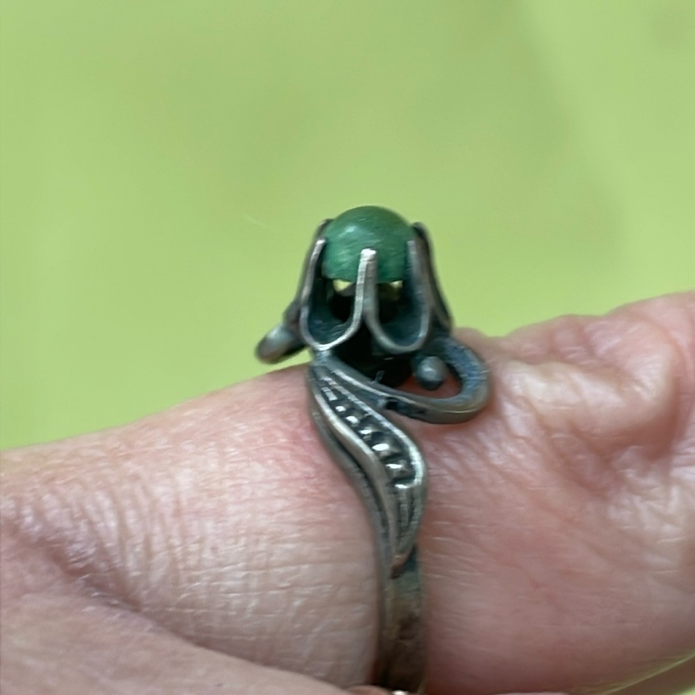 Antique Sterling Silver and Green Siberian turquoise Ring Elegant Craftsmanship